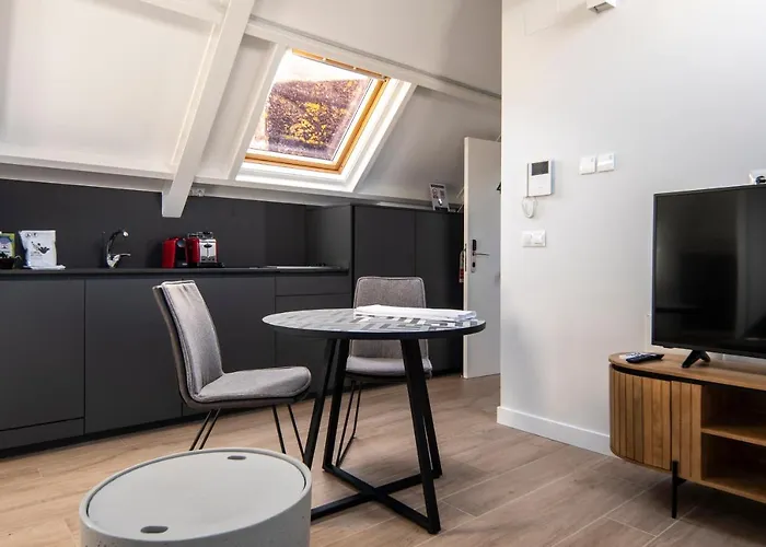 Bow Homes By En Casa *